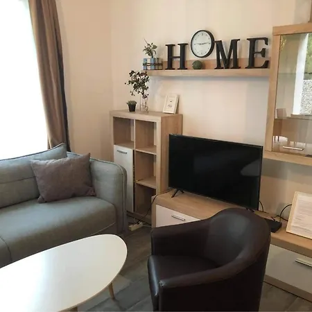 Lido Nappali + 3 Halo Apartament